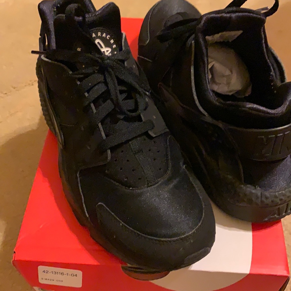 Nike Air Huarache Women’s 10.5
